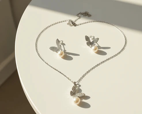 Elegant Butterfly Pearl Jewelry Set – Necklace & Earrings